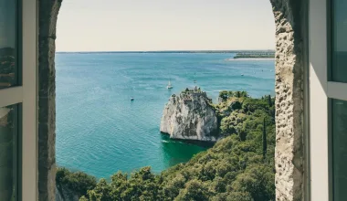 Image shows a photo of Duino, Friuli-Venezia Giulia, Italy